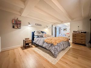 Photo 17- click for photo gallery